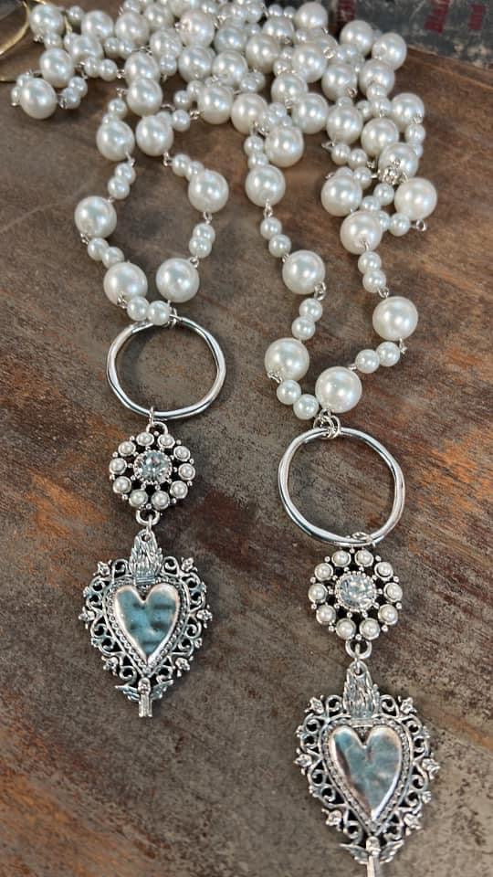 Gorgeous pearl heart necklace and earrings set