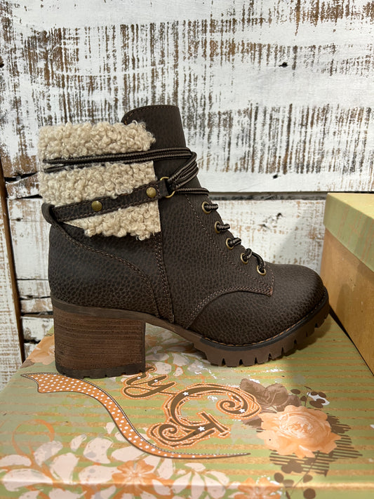 Very G chocolate “Olivia” boots