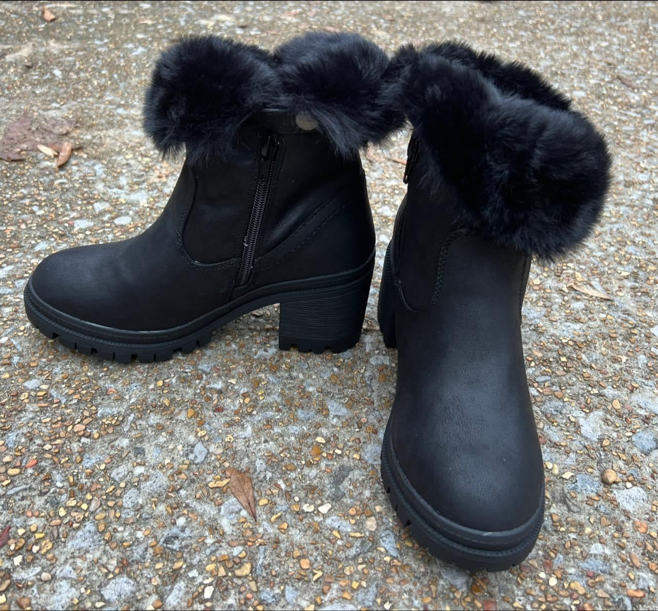 Very G black “North Park” boots