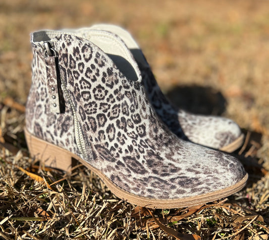 Very G white/black distressed leopard “Divine” booties